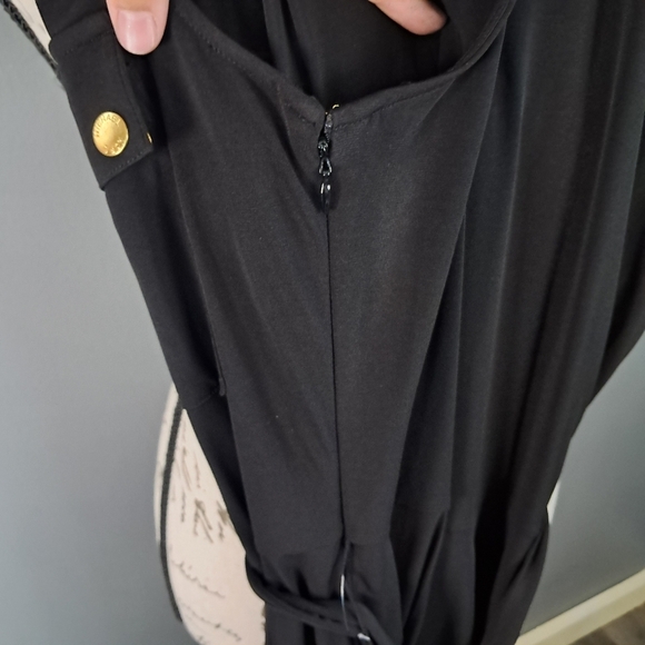 Michael Kors Sleeveless Black Romper-Jumpsuit Belted Size Medium Gold Hardware - Picture 5 of 9